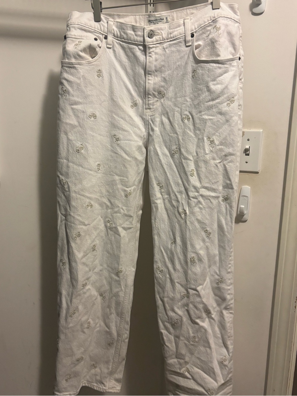 Abercrombie & Fitch White High-Rise Embroidered Jeans